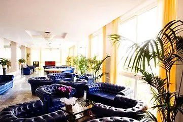 Otel Metropolitan Family